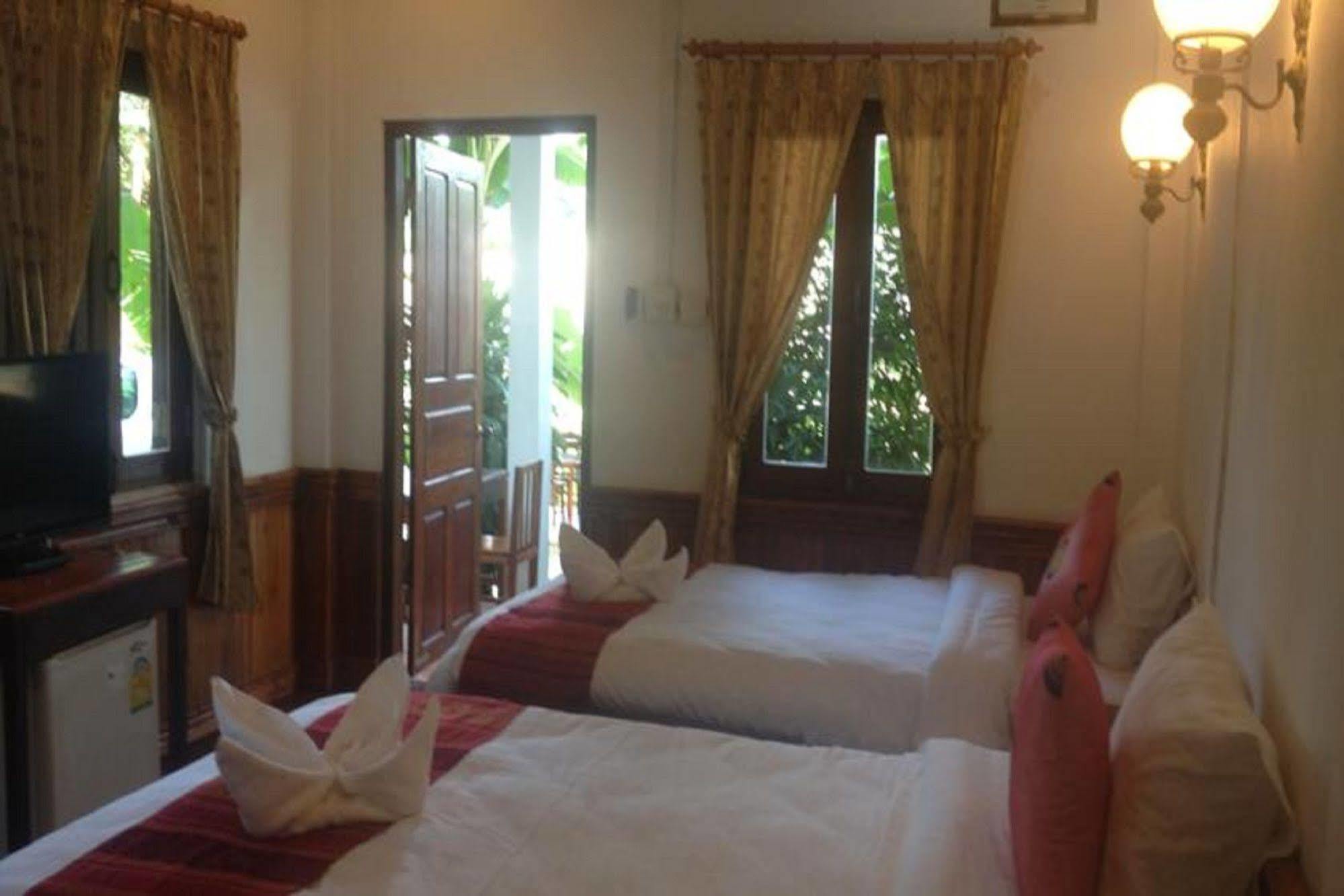 Namkhan Riverside Hotel หลวงพระบาง ภายนอก รูปภาพ